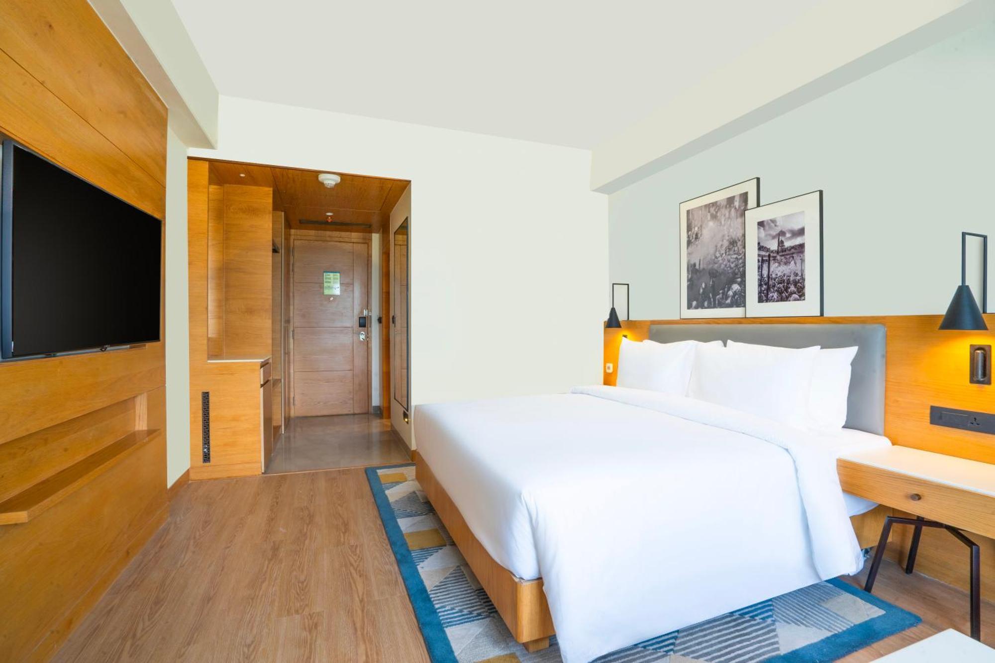 Radisson Hotel Vrindavan Bagian luar foto