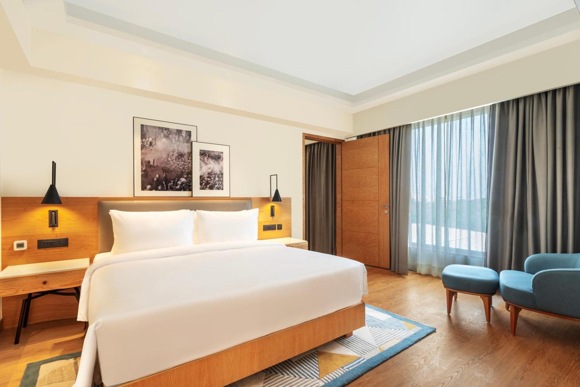 Radisson Hotel Vrindavan Bagian luar foto