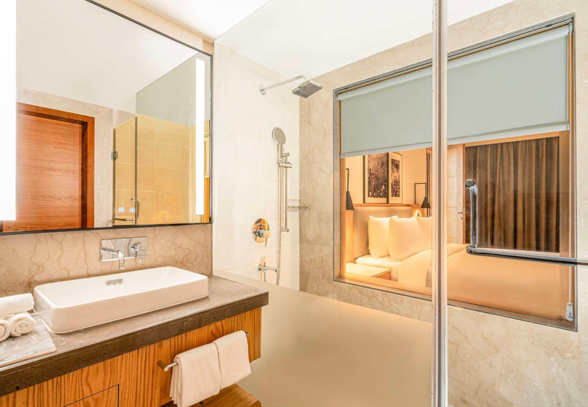 Radisson Hotel Vrindavan Bagian luar foto