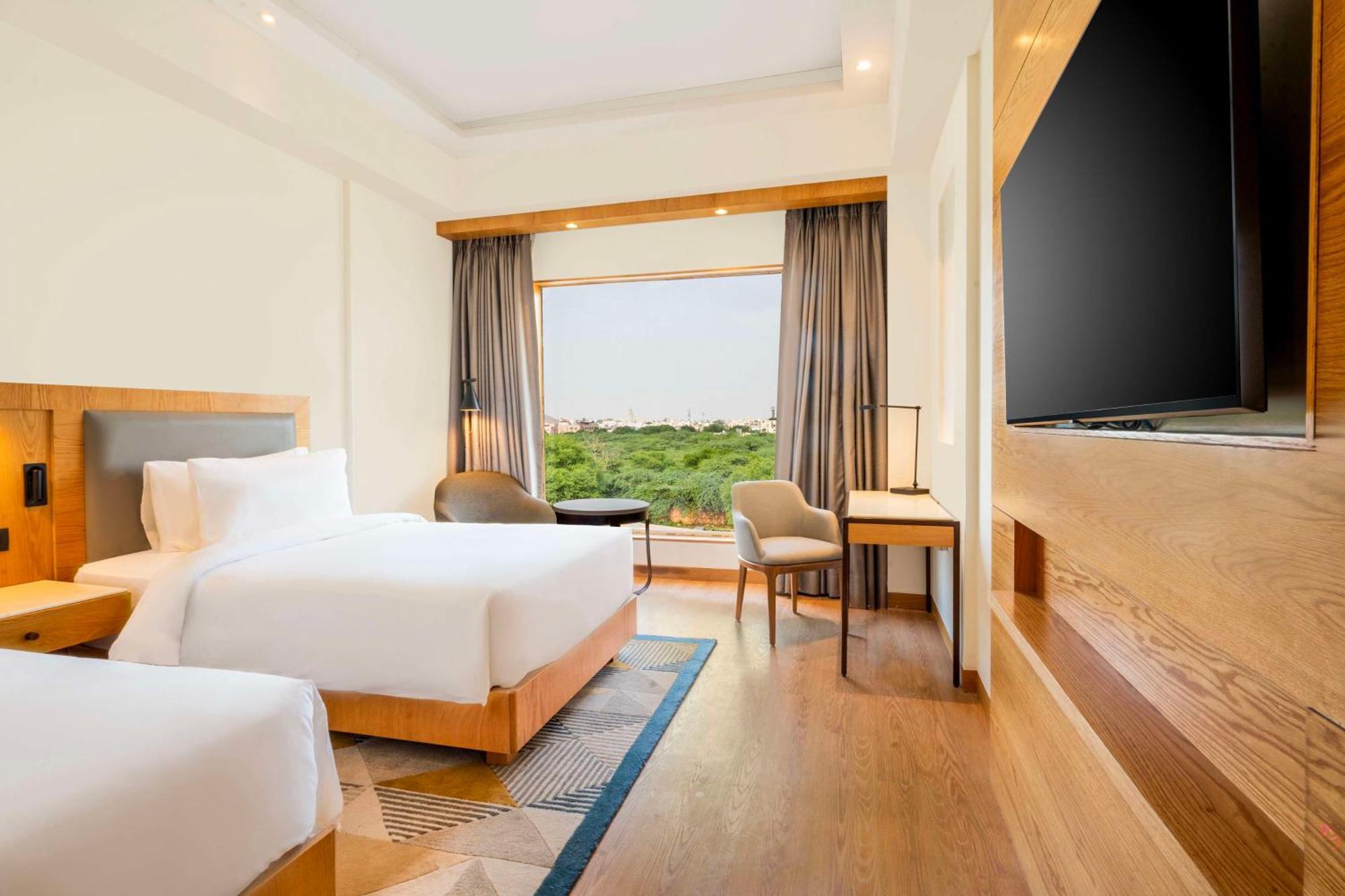 Radisson Hotel Vrindavan Bagian luar foto