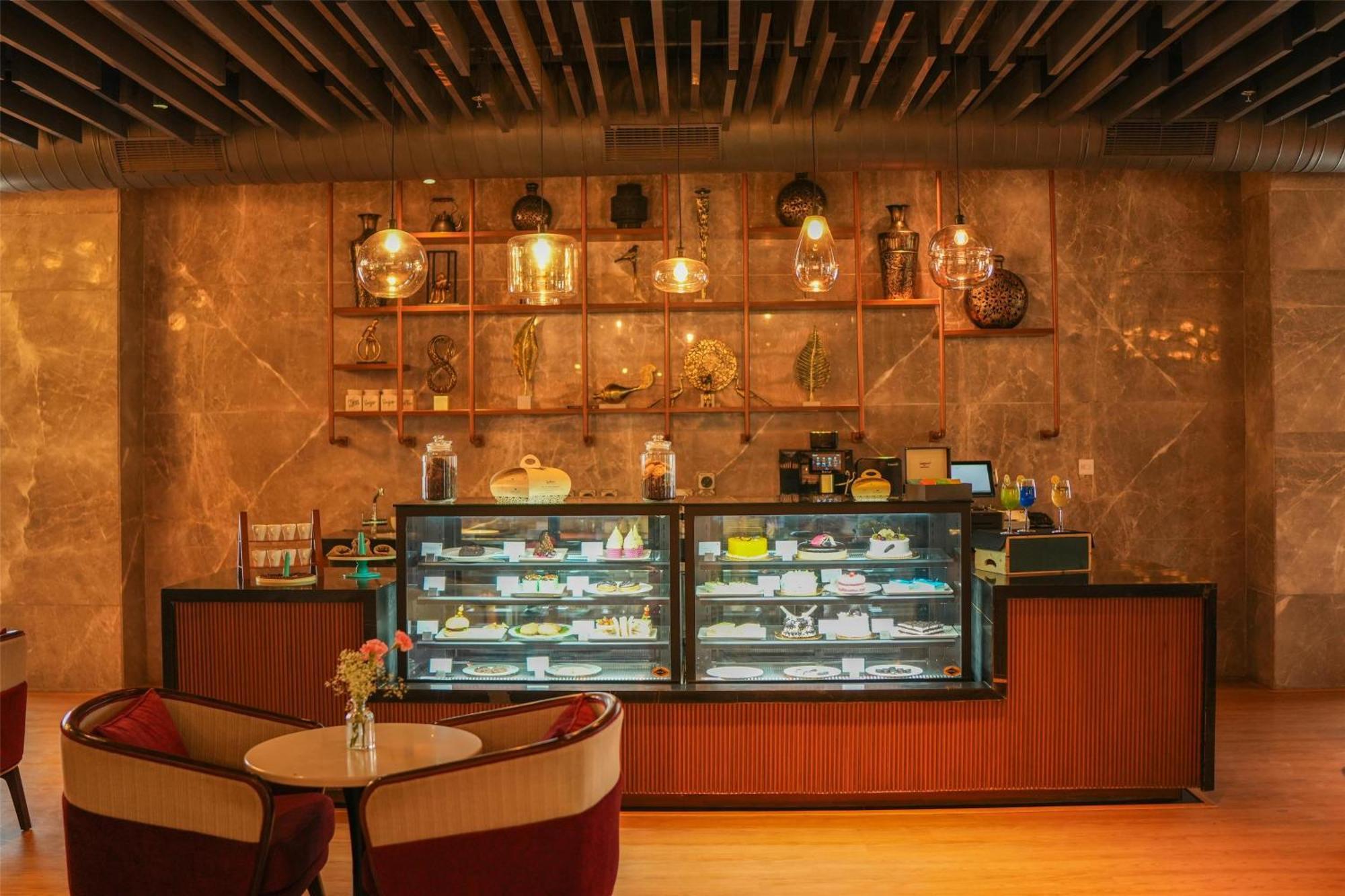 Radisson Hotel Vrindavan Bagian luar foto